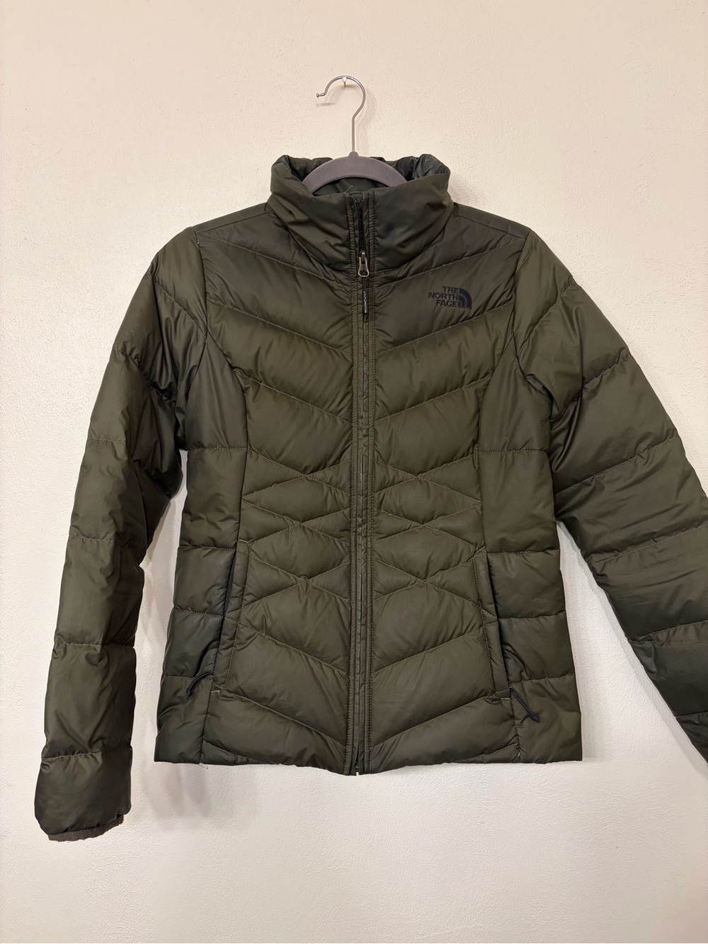 The North Face Women’s Army Green Puffer Jacket Goose Down- S- See Description